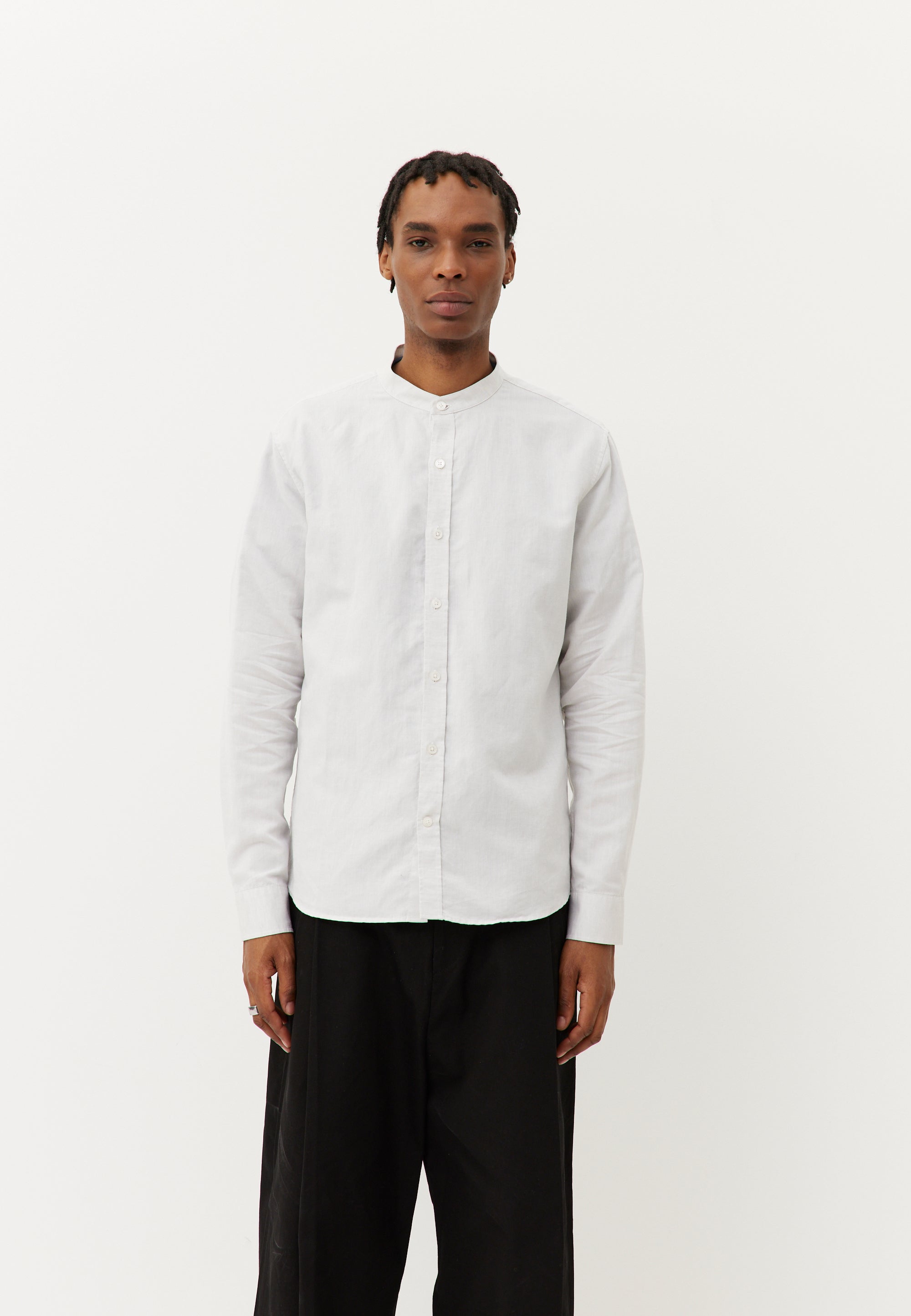 La chemise col officier